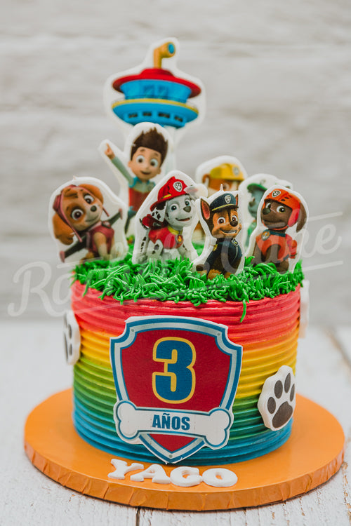 pastel personalizado con figuritas