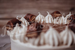 Pastel Artesanal especial Kinder bueno